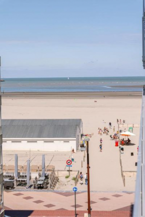 Huswell - Sunny apartment in Knokke-Heist with big terrace